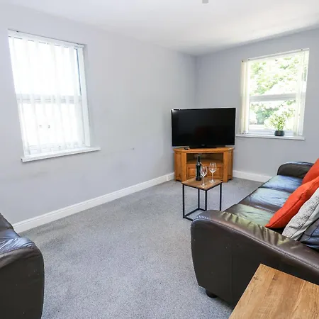 Flat 2, Omega Court * 화이트헤이븐